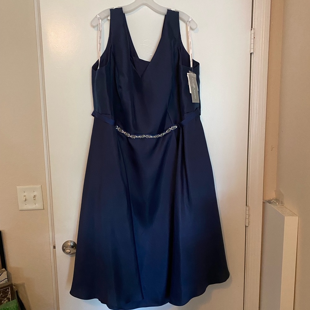 Oleg Cassini Navy Bridesmaid/Prom Tea-Length gown